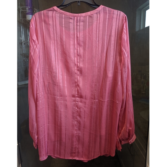 NWT Lane Bryant Rose Keyhole Shimmer Top - Picture 5 of 9